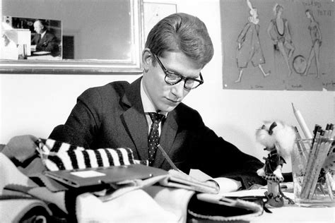 Yves Saint Laurent: la storia e gli stilisti della maison 